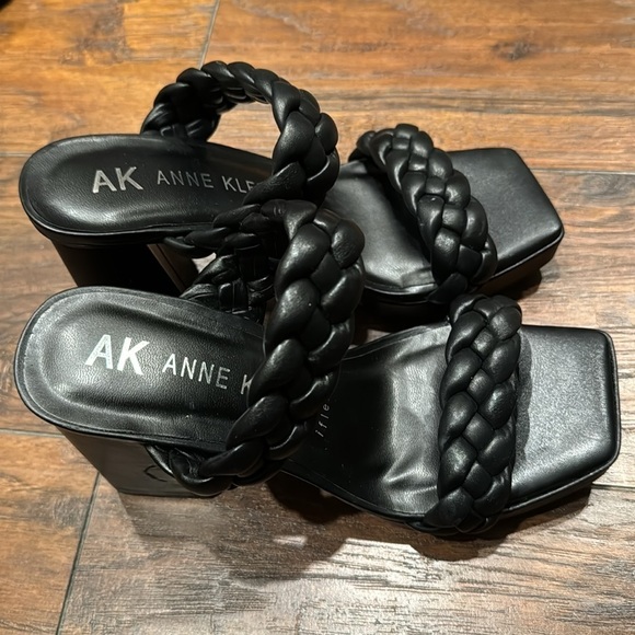 NEW! Anne Klein Alexander Bubble Braid Heel - Multiple Sizes - Picture 9 of 16